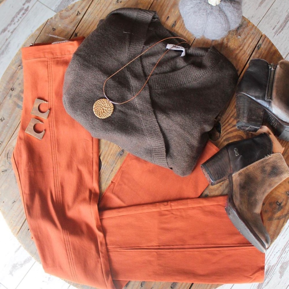 Brick Split Bottom Pants